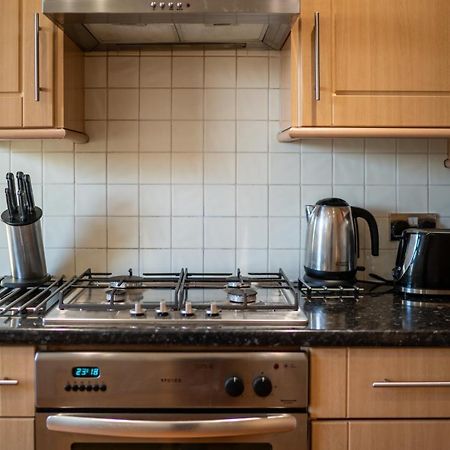 One Bedroom Flat In Bush Hill Park Enfield Exteriör bild