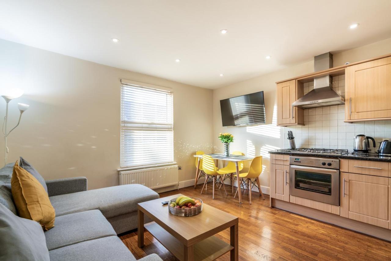 One Bedroom Flat In Bush Hill Park Enfield Exteriör bild